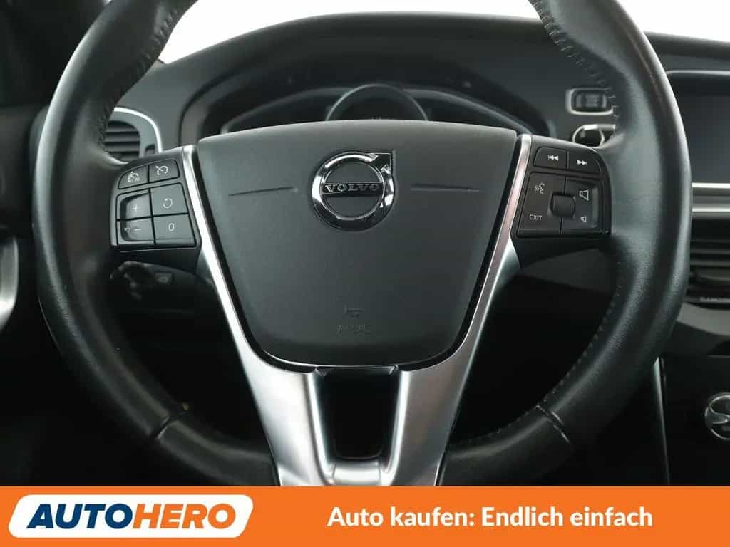 Volvo V40 1.5 Momentum Aut.*NAVI*LED*TEMPO*PDC*SHZ* 05/2018-photo-18