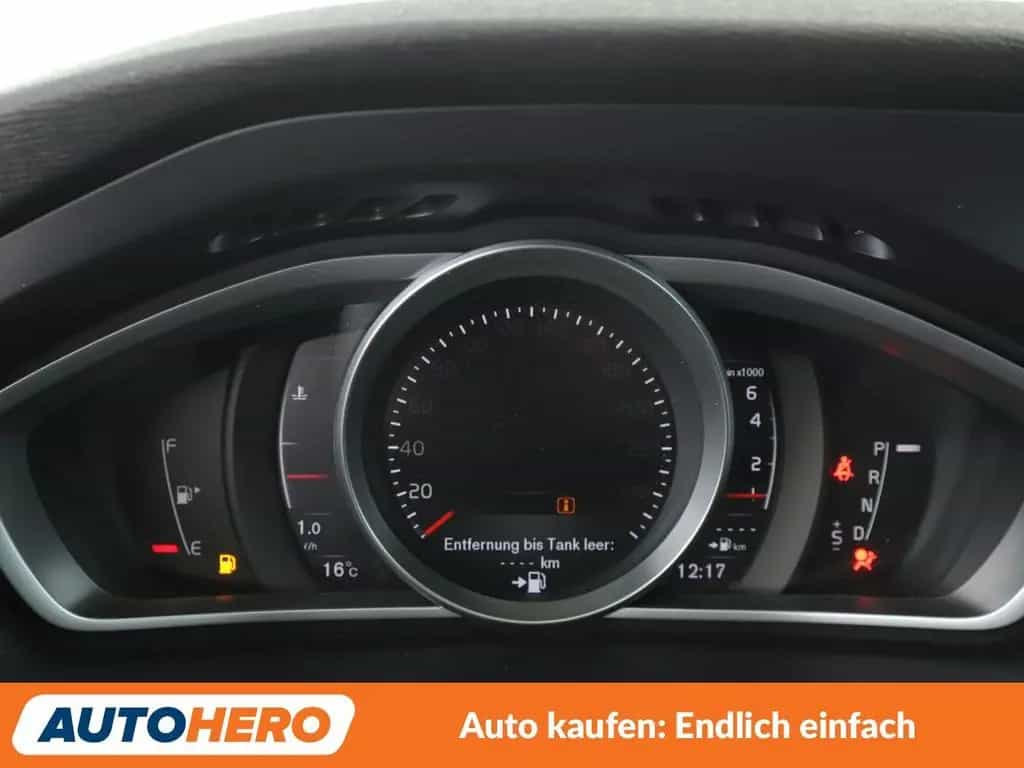 Volvo V40 1.5 Momentum Aut.*NAVI*LED*TEMPO*PDC*SHZ* 05/2018-photo-19