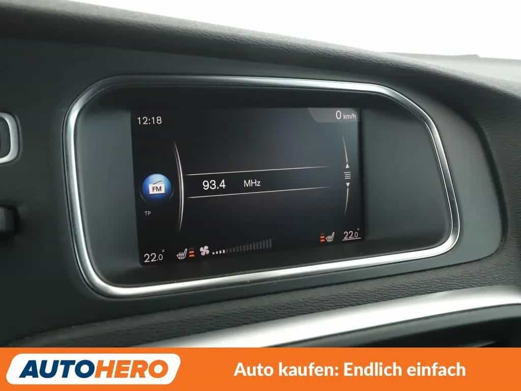 Volvo V40 1.5 Momentum Aut.*NAVI*LED*TEMPO*PDC*SHZ* 05/2018-photo-20
