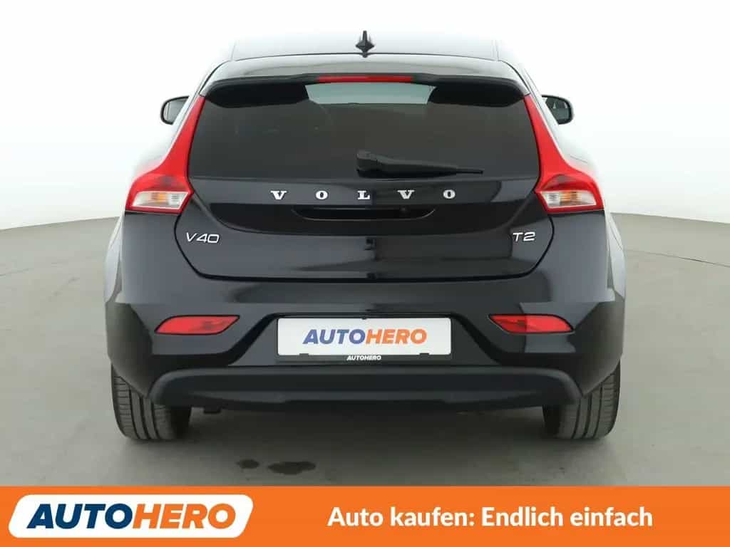 Volvo V40 1.5 Momentum Aut.*NAVI*LED*TEMPO*PDC*SHZ* 05/2018-photo-4