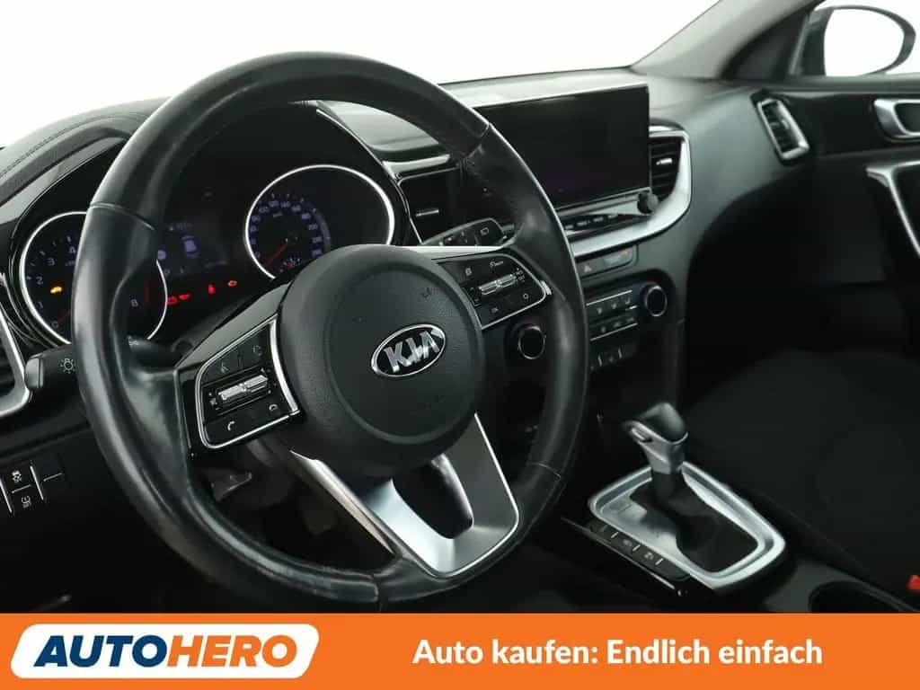 Kia cee'd / Ceed cee'd 1.4 TGDI Vision Aut.*NAVI*TEMPO*PDC*SHZ* 07/2020-photo-10