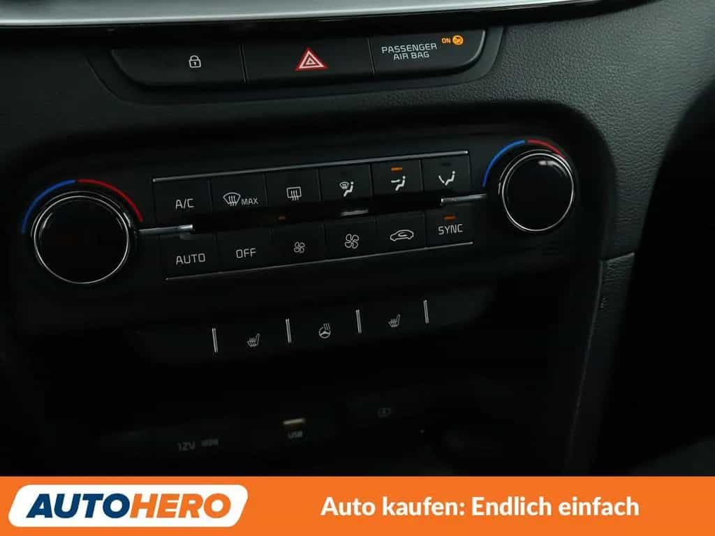 Kia cee'd / Ceed cee'd 1.4 TGDI Vision Aut.*NAVI*TEMPO*PDC*SHZ* 07/2020-photo-22