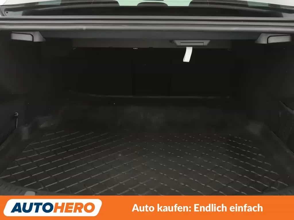 Mercedes-Benz E 220 d Avantgarde Aut.*NAVI*LED*TEMPO*CAM*PDC* 07/2017-photo-17