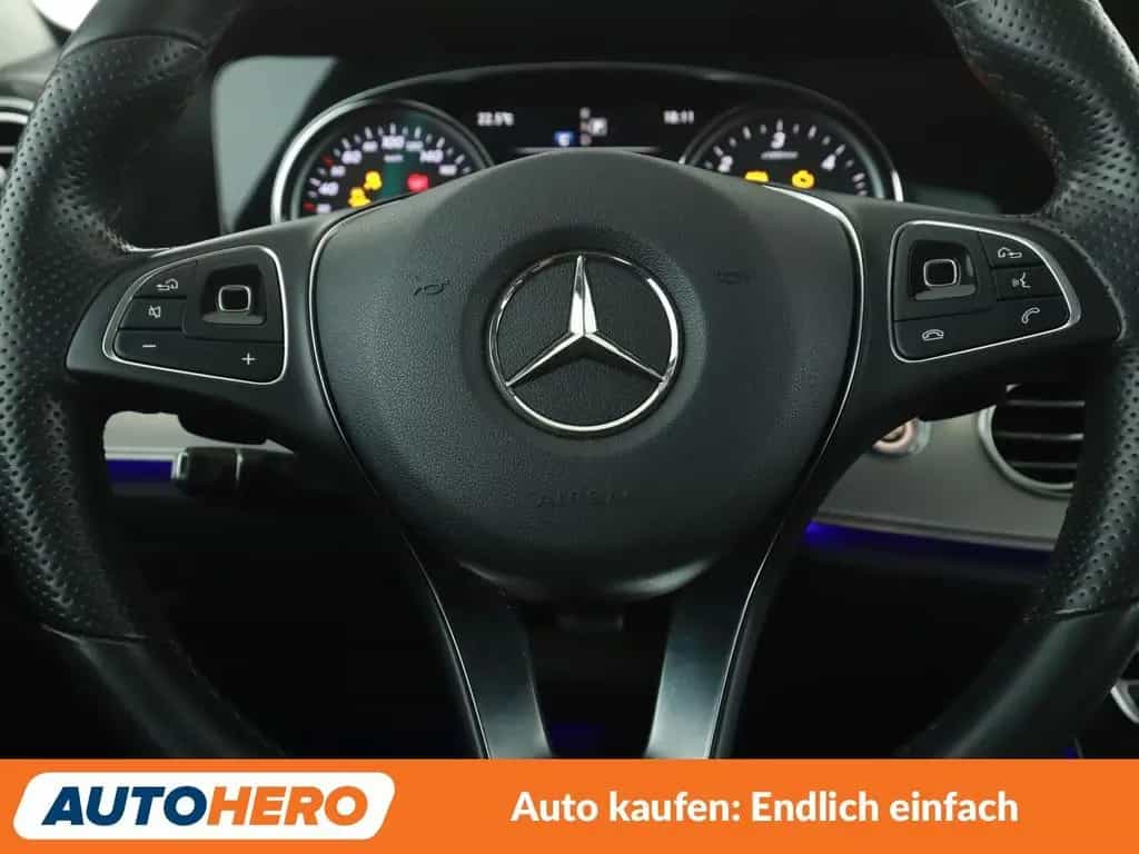 Mercedes-Benz E 220 d Avantgarde Aut.*NAVI*LED*TEMPO*CAM*PDC* 07/2017-photo-18