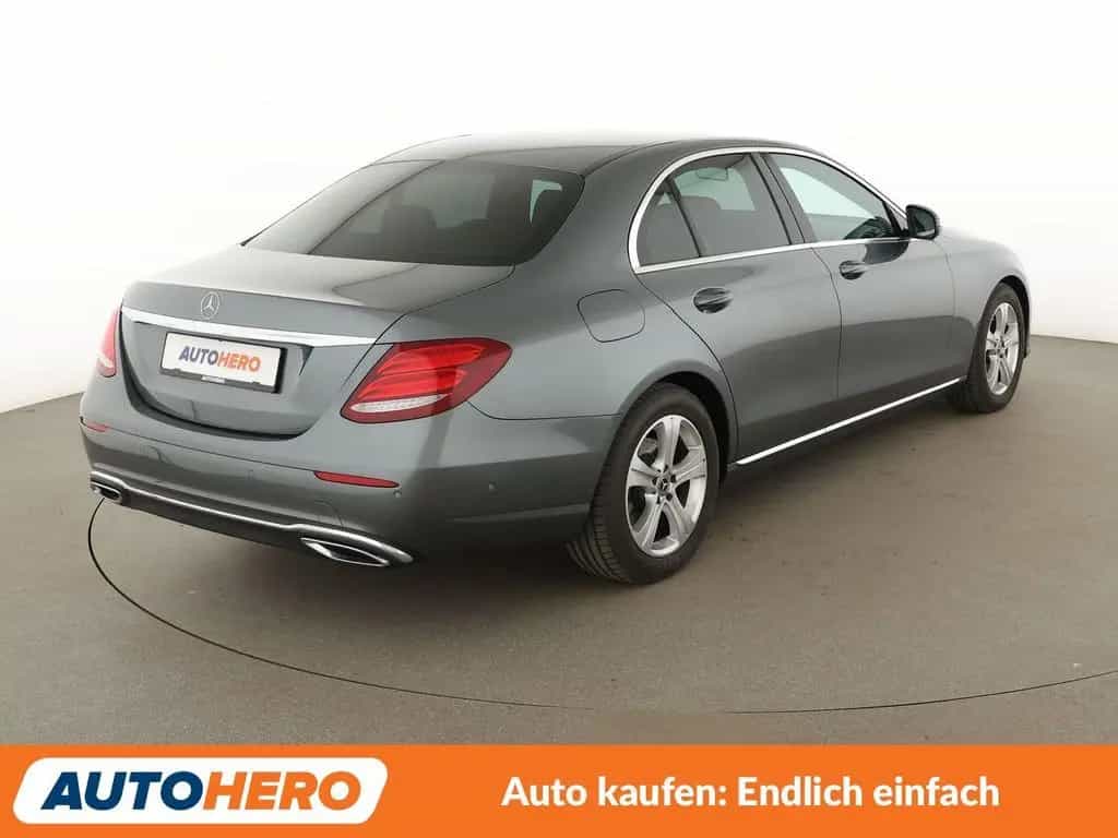 Mercedes-Benz E 220 d Avantgarde Aut.*NAVI*LED*TEMPO*CAM*PDC* 07/2017-photo-5