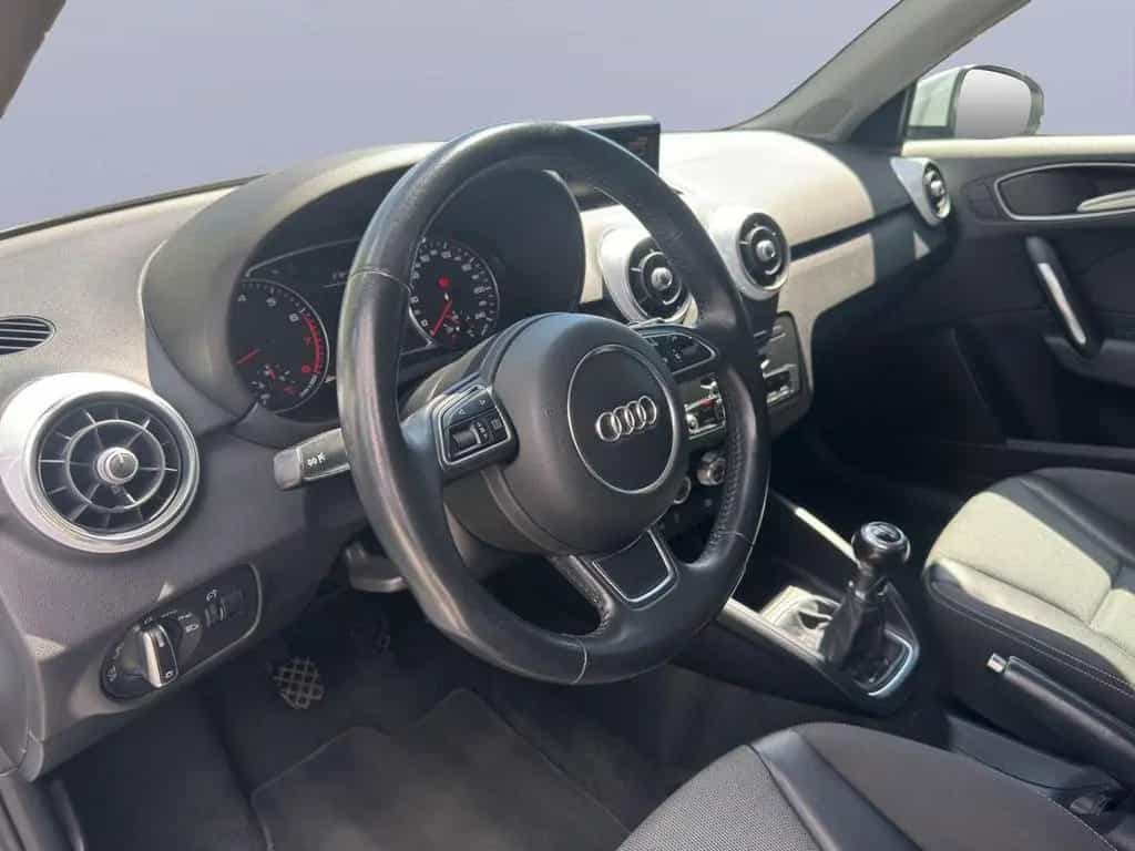 Audi A1 Sportback Sport Xenon/SHZ/PDC/Kessy 07/2016-photo-14
