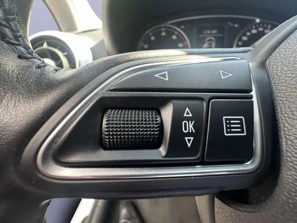 Audi A1 Sportback Sport Xenon/SHZ/PDC/Kessy 07/2016-photo-19
