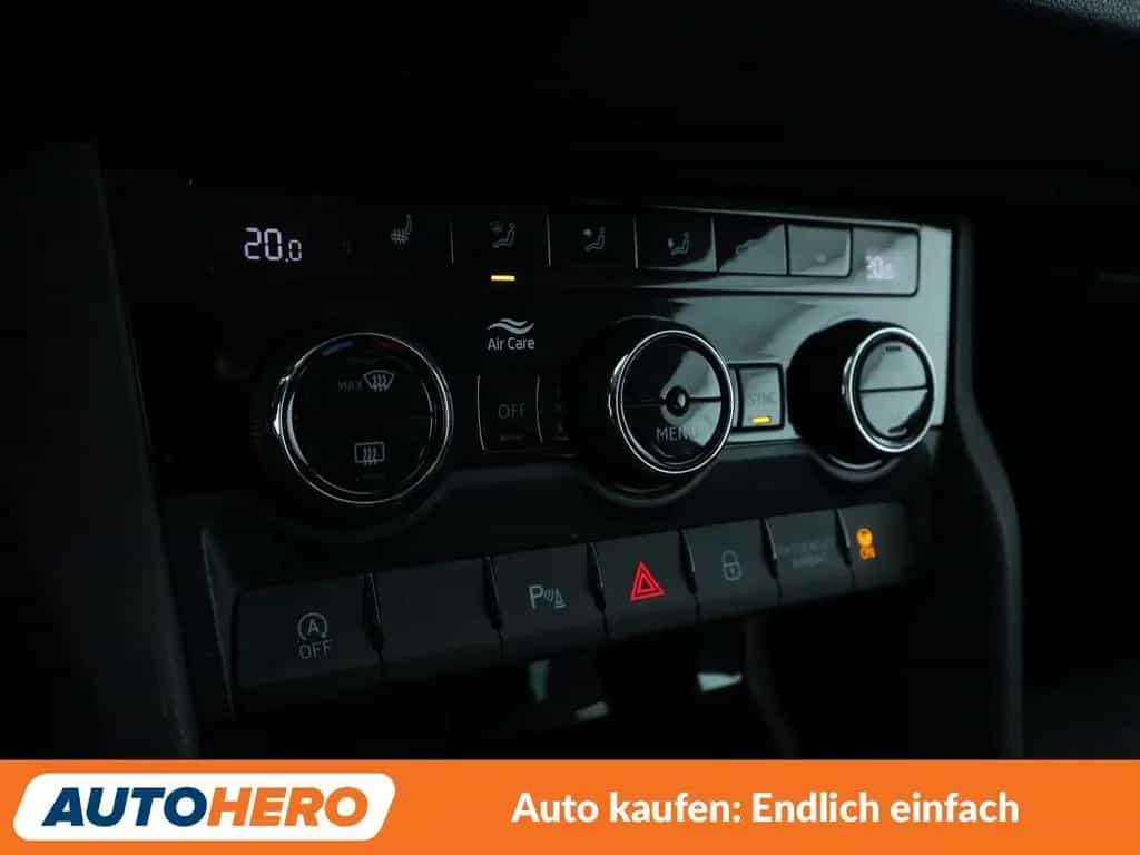 Skoda Karoq 1.5 TSI ACT Clever Aut.*NAVI*LED*ACC* 02/2022-photo-24
