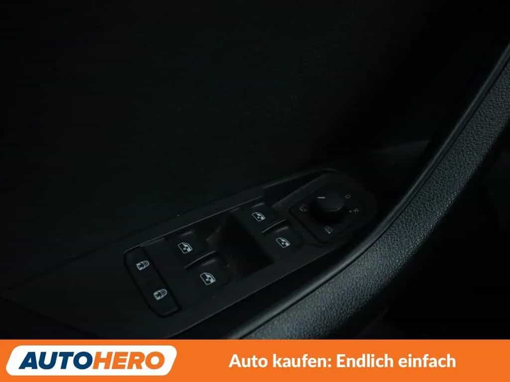 Skoda Karoq 1.5 TSI ACT Clever Aut.*NAVI*LED*ACC* 02/2022-photo-27