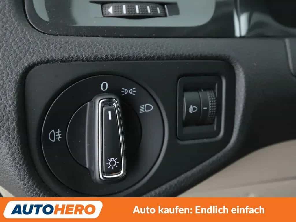 Volkswagen Golf VII 1.0 TSI Comfortline BMT*ACC*PDC*KLIMA* 03/2017-photo-24