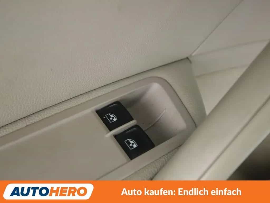 Volkswagen Golf VII 1.0 TSI Comfortline BMT*ACC*PDC*KLIMA* 03/2017-photo-25