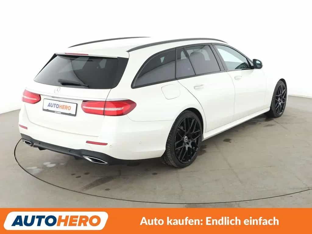 Mercedes-Benz E 220 d AMG Line Aut. *LED*VC*360°*SHZ*TEMPO* 10/2019-photo-5