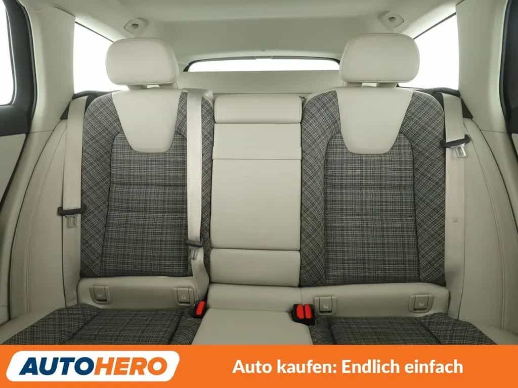 Volvo V60 2.0 D4 Momentum Aut.*NAV*LED*ACC*CAM*PDC*SHZ 06/2018-photo-15