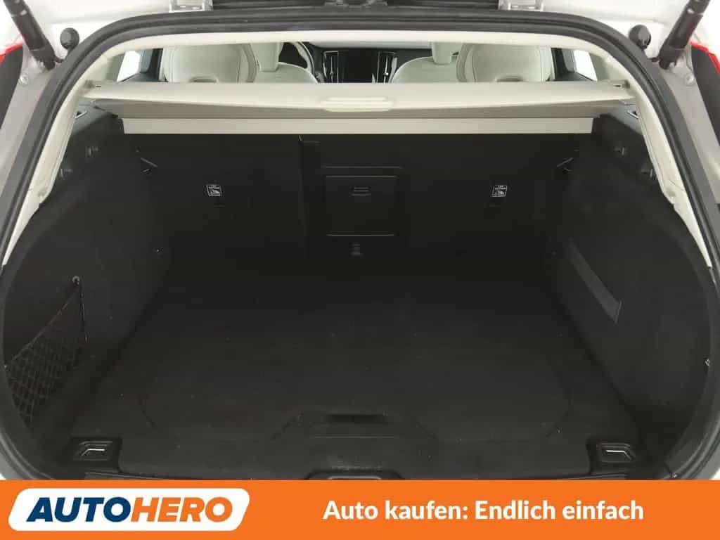 Volvo V60 2.0 D4 Momentum Aut.*NAV*LED*ACC*CAM*PDC*SHZ 06/2018-photo-17