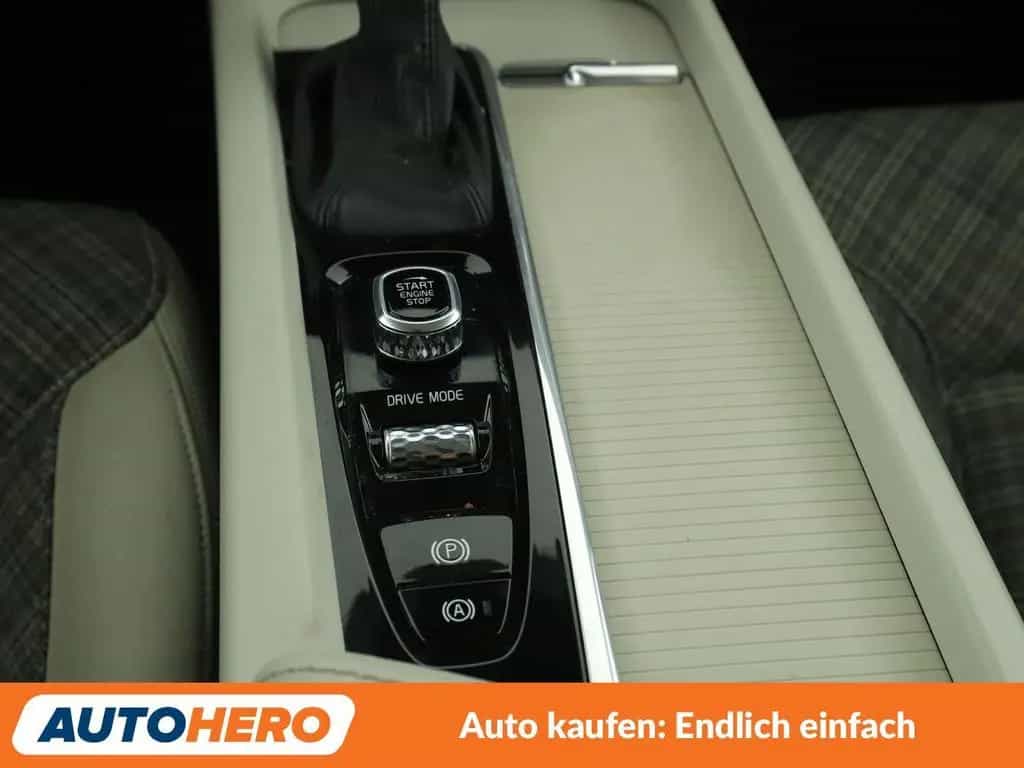 Volvo V60 2.0 D4 Momentum Aut.*NAV*LED*ACC*CAM*PDC*SHZ 06/2018-photo-23