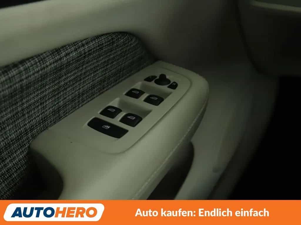 Volvo V60 2.0 D4 Momentum Aut.*NAV*LED*ACC*CAM*PDC*SHZ 06/2018-photo-26
