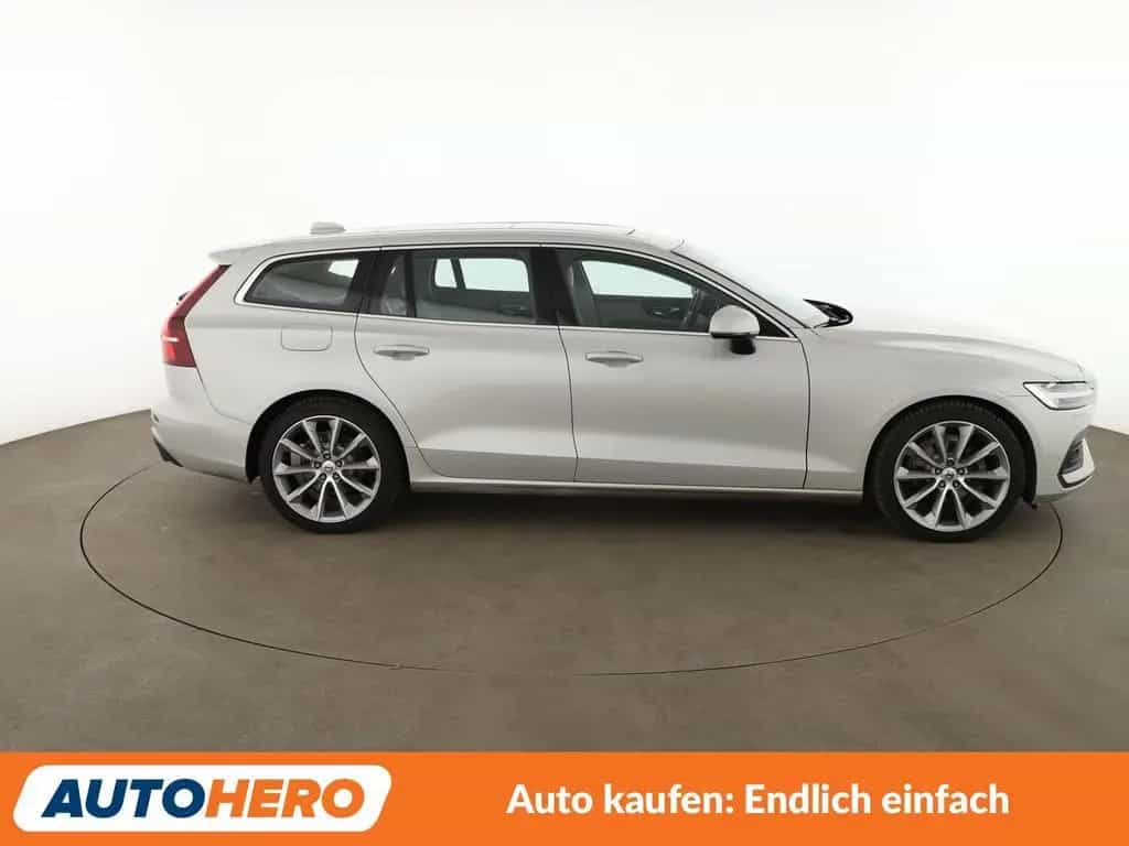 Volvo V60 2.0 D4 Momentum Aut.*NAV*LED*ACC*CAM*PDC*SHZ 06/2018-photo-6