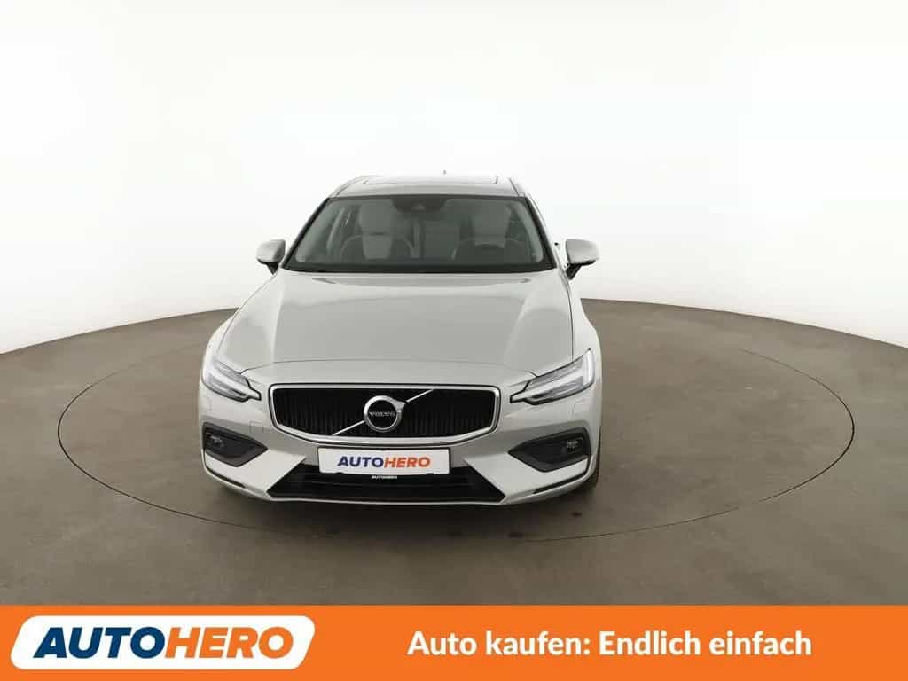 Volvo V60 2.0 D4 Momentum Aut.*NAV*LED*ACC*CAM*PDC*SHZ 06/2018-photo-8