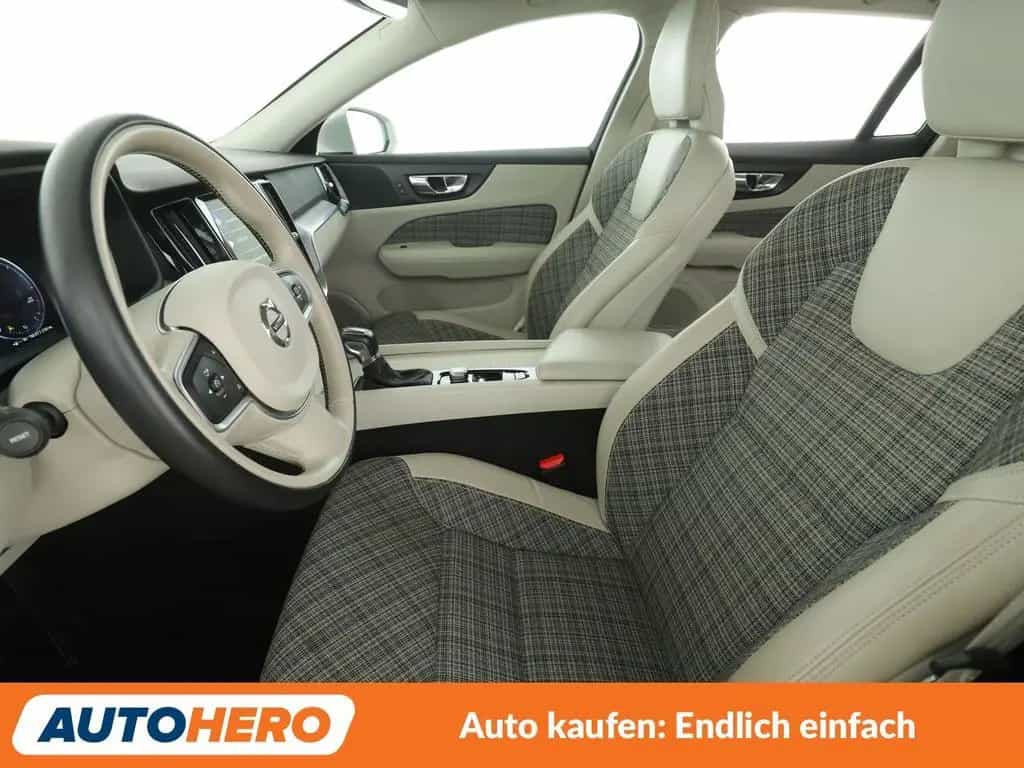 Volvo V60 2.0 D4 Momentum Aut.*NAV*LED*ACC*CAM*PDC*SHZ 06/2018-photo-9