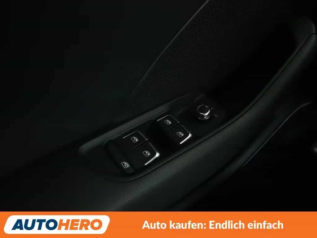 Audi S3 Sportback 2.0 TFSI quattro Aut.*LED*SHZ*ALU* 04/2019-photo-27