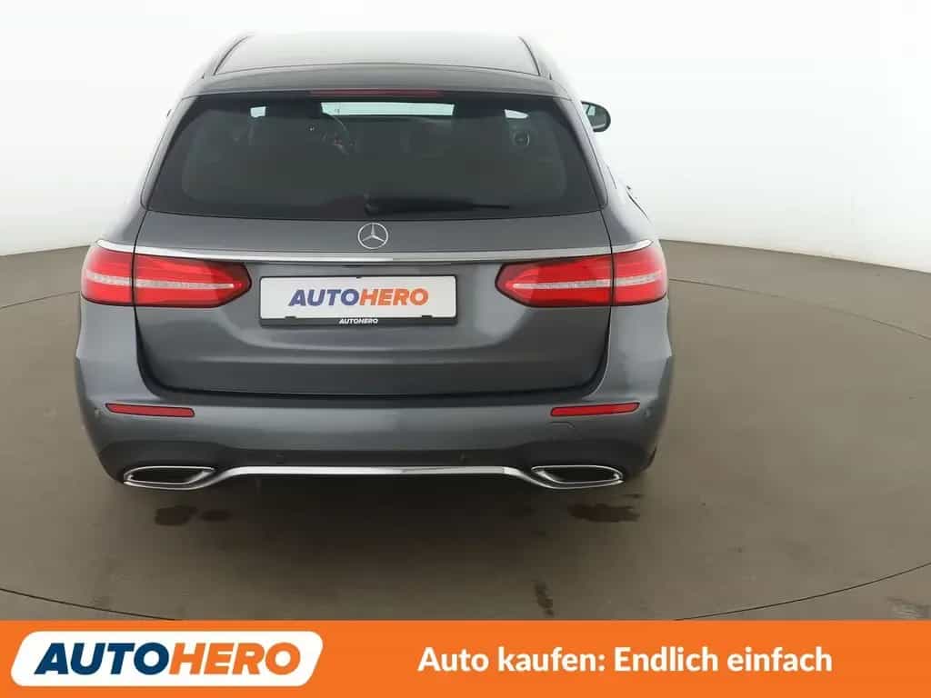 Mercedes-Benz E 400 d T 4Matic AMG Line Aut.*LED*ACC*PDC*SHZ* 11/2019-photo-4