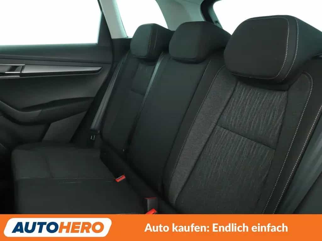 Skoda Karoq 1.5 TSI ACT Style*LED*ACC*PDC*SHZ*KLIMA* 05/2018-photo-13