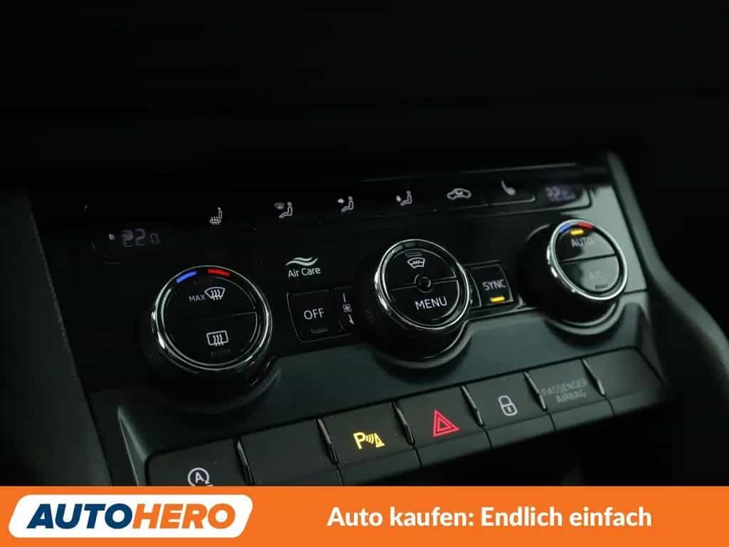 Skoda Karoq 1.5 TSI ACT Style*LED*ACC*PDC*SHZ*KLIMA* 05/2018-photo-24