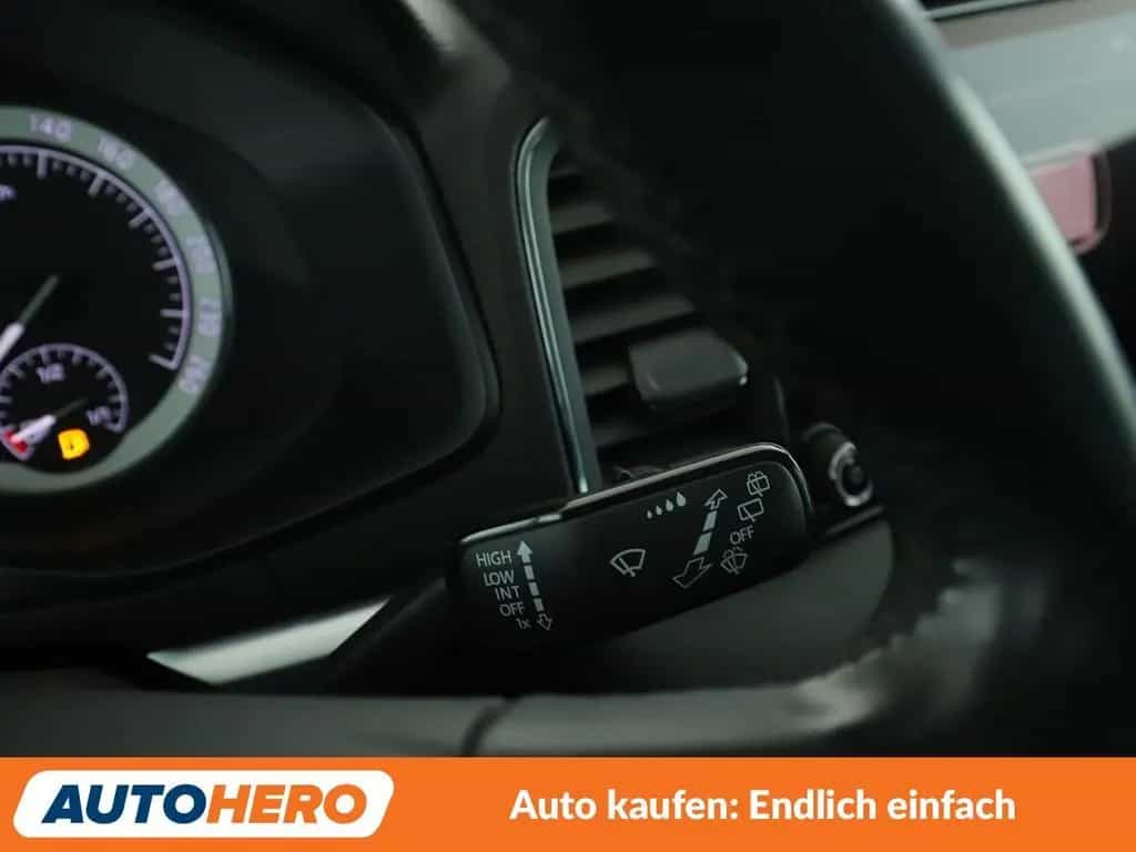 Skoda Karoq 1.5 TSI ACT Style*LED*ACC*PDC*SHZ*KLIMA* 05/2018-photo-27