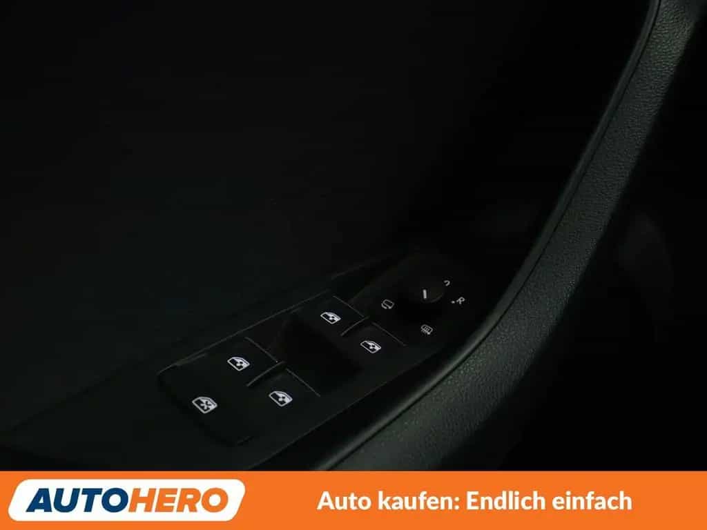 Skoda Karoq 1.5 TSI ACT Style*LED*ACC*PDC*SHZ*KLIMA* 05/2018-photo-32