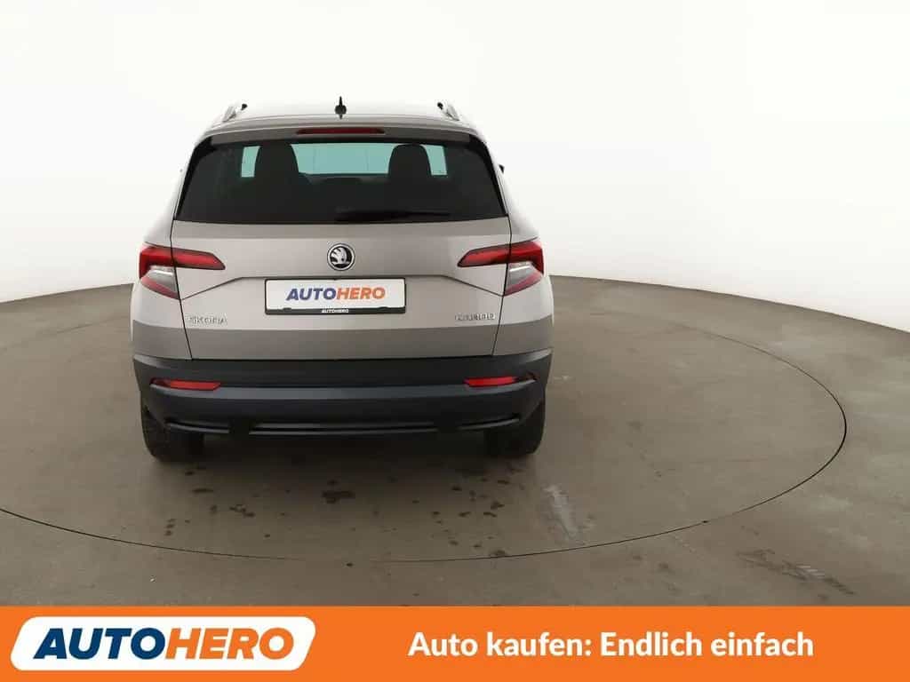 Skoda Karoq 1.5 TSI ACT Style*LED*ACC*PDC*SHZ*KLIMA* 05/2018-photo-4