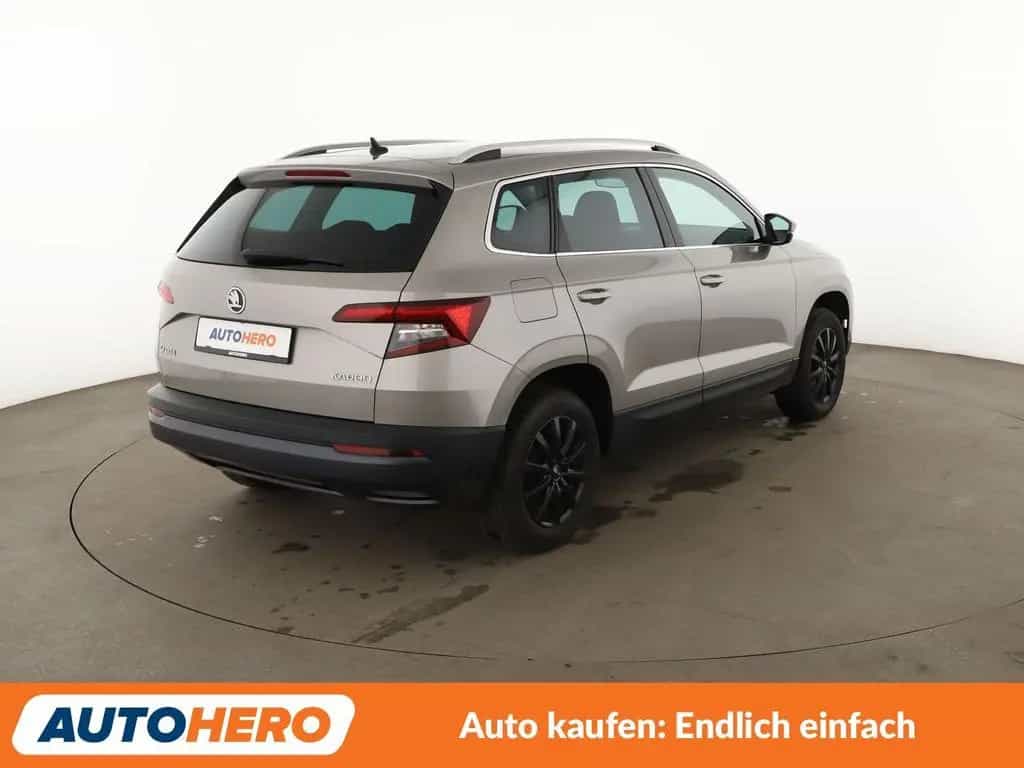 Skoda Karoq 1.5 TSI ACT Style*LED*ACC*PDC*SHZ*KLIMA* 05/2018-photo-5