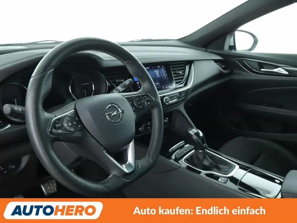 Opel Insignia Grand Sport 1.5 SIDI Turbo INNOVATION 07/2020-photo-10