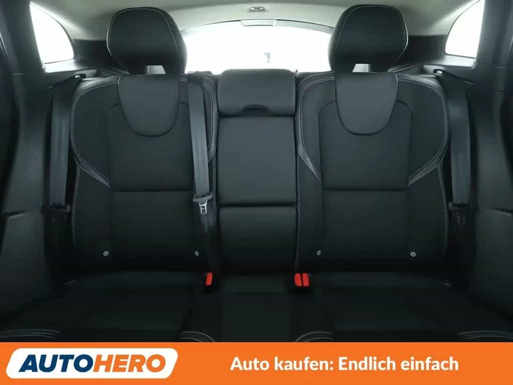 Volvo V40 2.0 T2 Momentum *NAV*TEMP*CAM*PDC*SHZ*ALU* 05/2019-photo-15