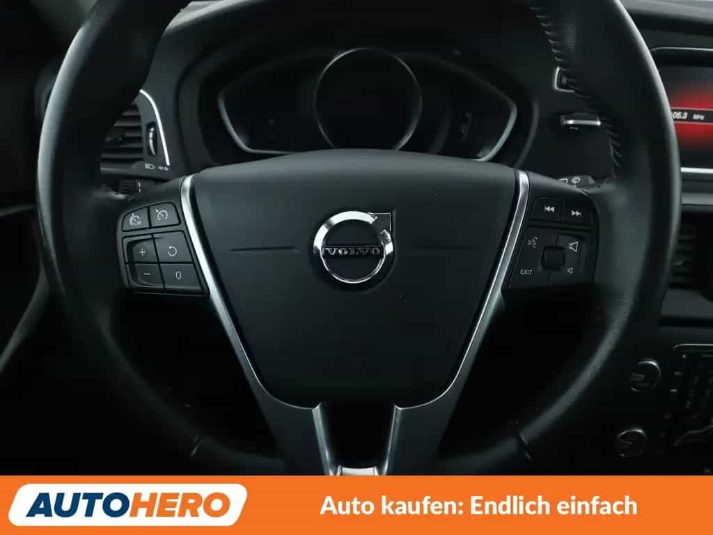 Volvo V40 2.0 T2 Momentum *NAV*TEMP*CAM*PDC*SHZ*ALU* 05/2019-photo-18
