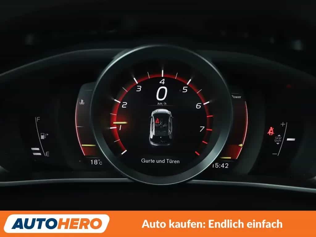 Volvo V40 2.0 T2 Momentum *NAV*TEMP*CAM*PDC*SHZ*ALU* 05/2019-photo-19