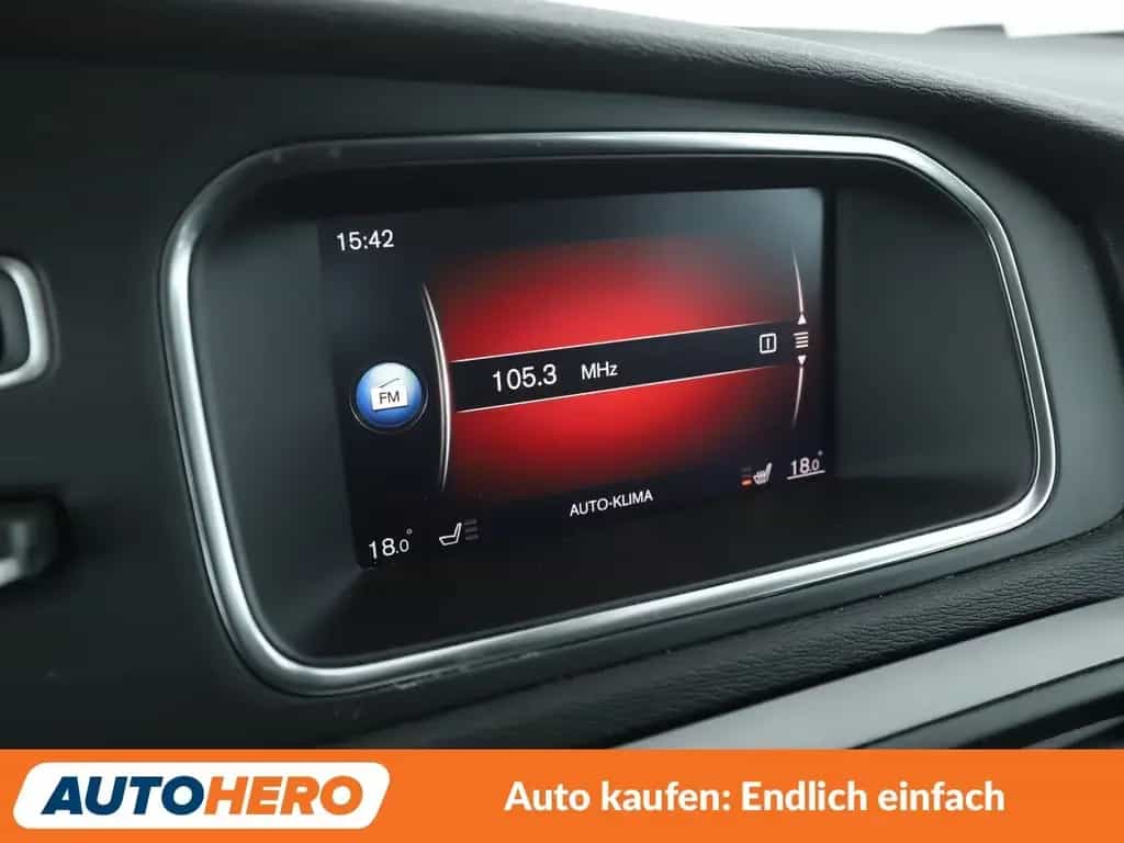 Volvo V40 2.0 T2 Momentum *NAV*TEMP*CAM*PDC*SHZ*ALU* 05/2019-photo-20