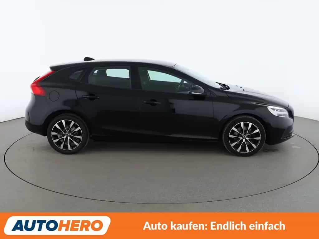 Volvo V40 2.0 T2 Momentum *NAV*TEMP*CAM*PDC*SHZ*ALU* 05/2019-photo-6
