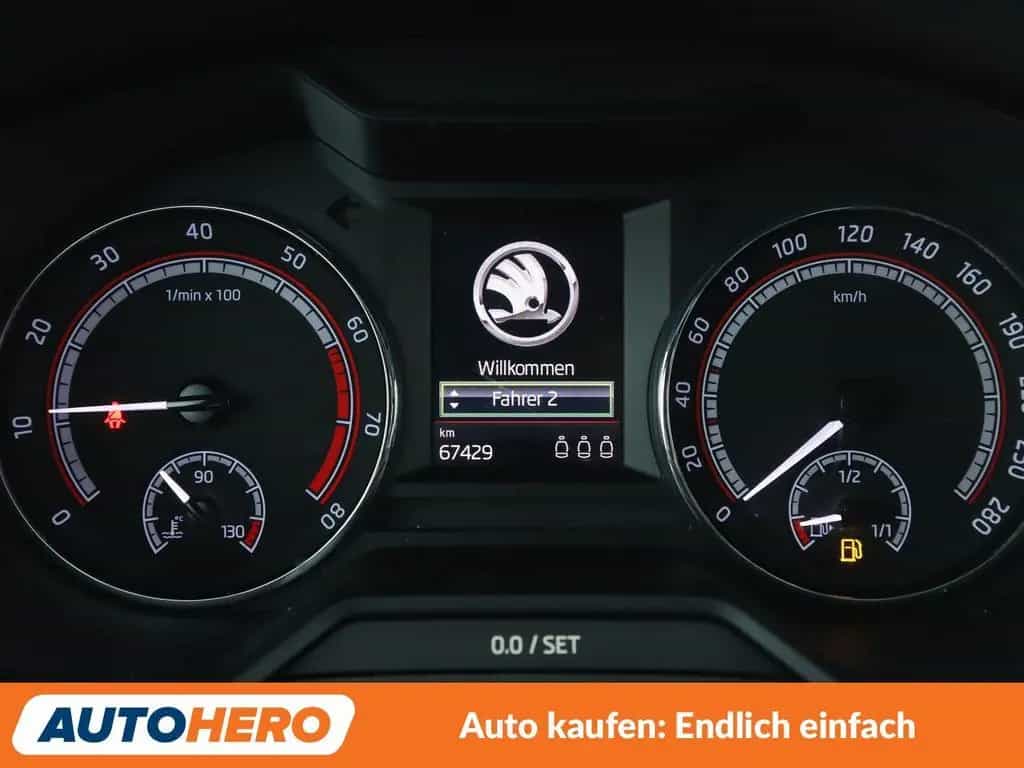 Skoda Octavia 2.0 TSI RS 245 Aut.*NAVI*TEMPO*PLA*LED* 08/2019-photo-19