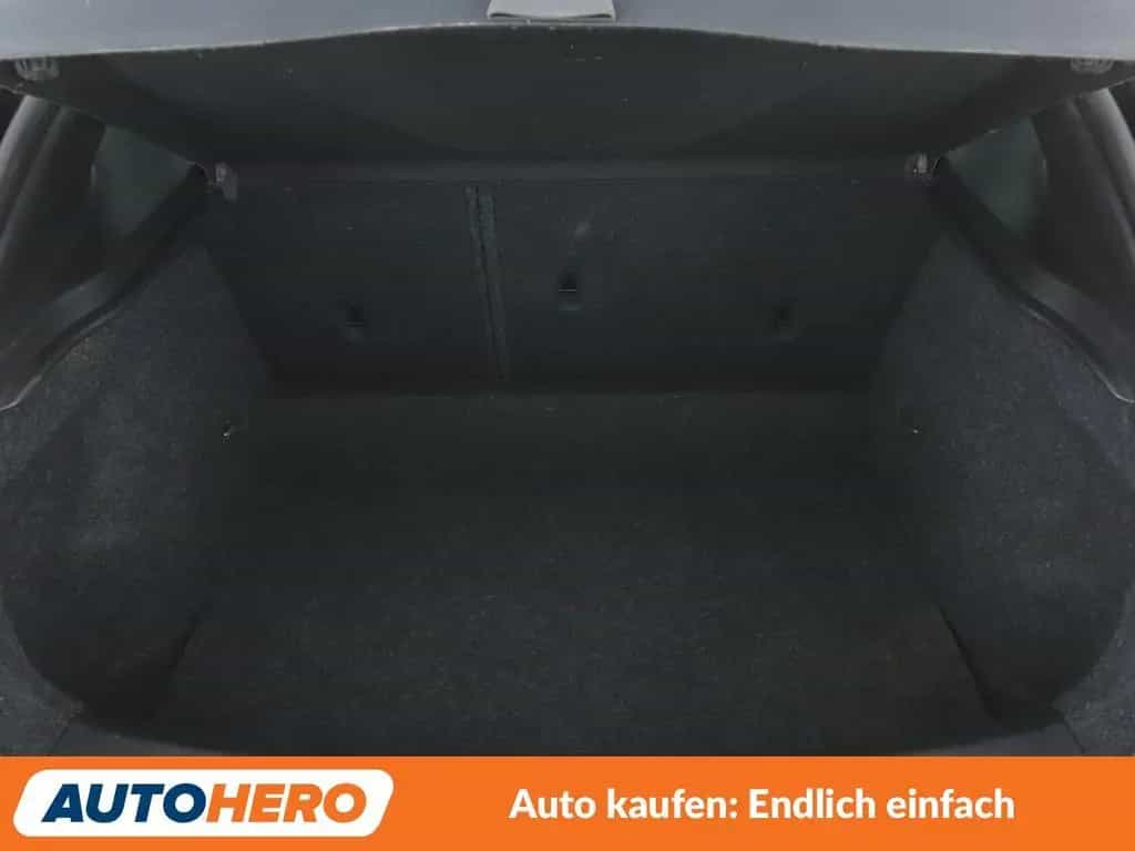 Volvo V40 2.0 T2 Kinetic *NAVI*LED*TEMPO*PDC*SHZ* 12/2016-photo-17