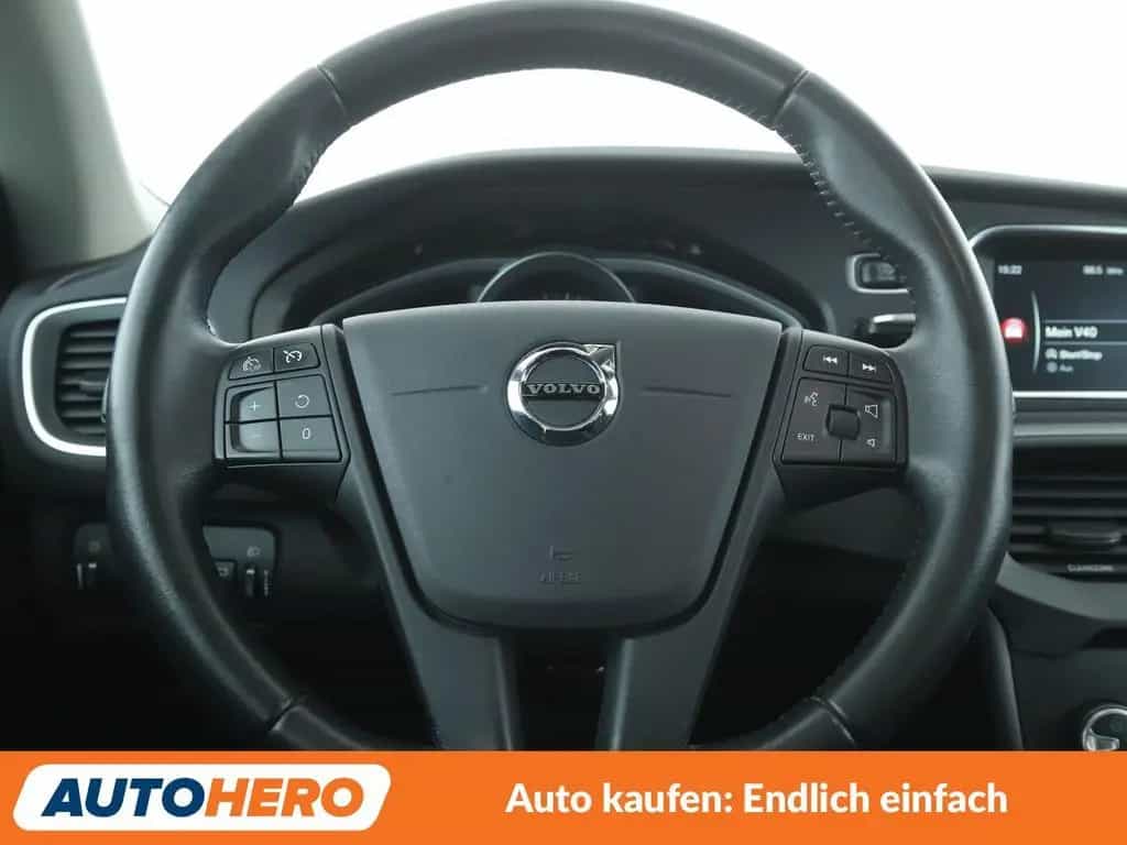 Volvo V40 2.0 T2 Kinetic *NAVI*LED*TEMPO*PDC*SHZ* 12/2016-photo-18
