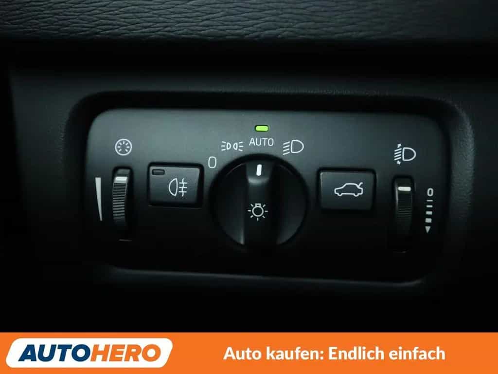 Volvo V40 2.0 T2 Kinetic *NAVI*LED*TEMPO*PDC*SHZ* 12/2016-photo-25