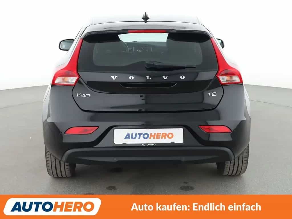 Volvo V40 2.0 T2 Kinetic *NAVI*LED*TEMPO*PDC*SHZ* 12/2016-photo-4