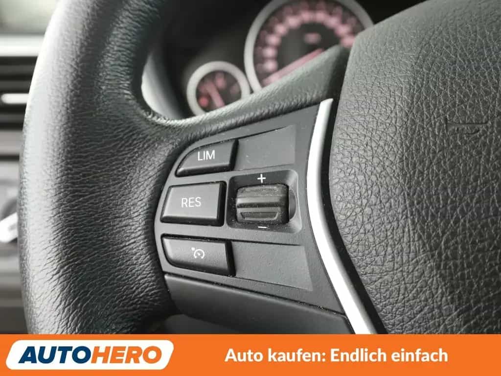 BMW 320 i Advantage Aut.*LED*NAVI*TEMPO*PDC*SHZ* 09/2019-photo-29