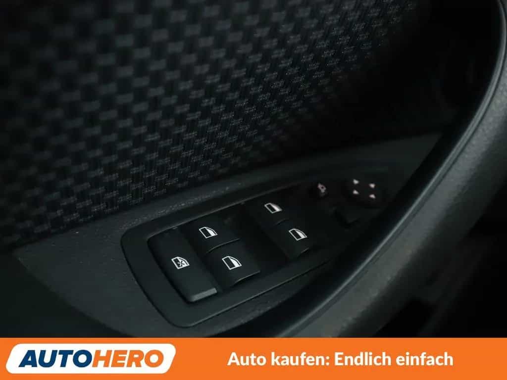 BMW X1 sDrive 20d Advantage Aut.*LED*NAVI*TEMPO*CAM* 11/2019-photo-25