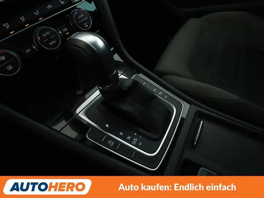 Volkswagen Golf VII 1.5 TSI ACT Highline BMT Aut.*NAVI*LED* 07/2019-photo-22
