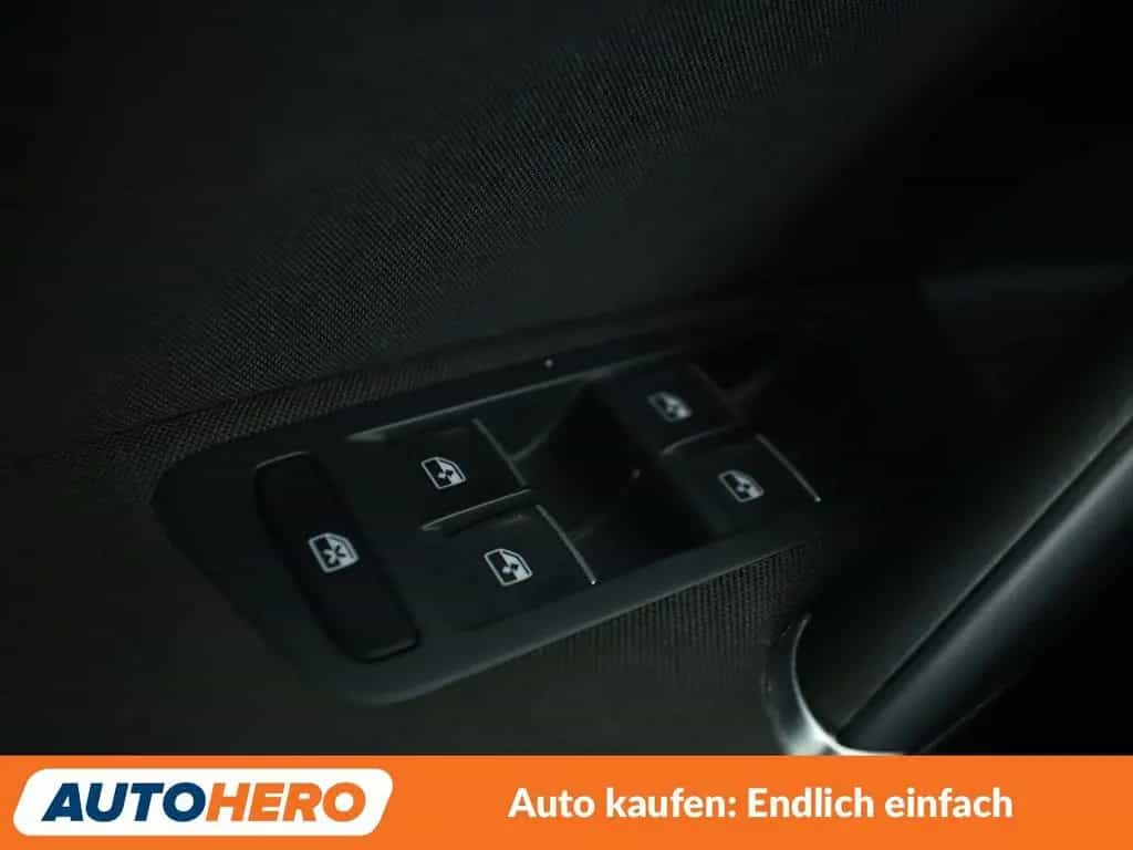 Volkswagen Golf VII 1.5 TSI ACT Highline BMT Aut.*NAVI*LED* 07/2019-photo-23