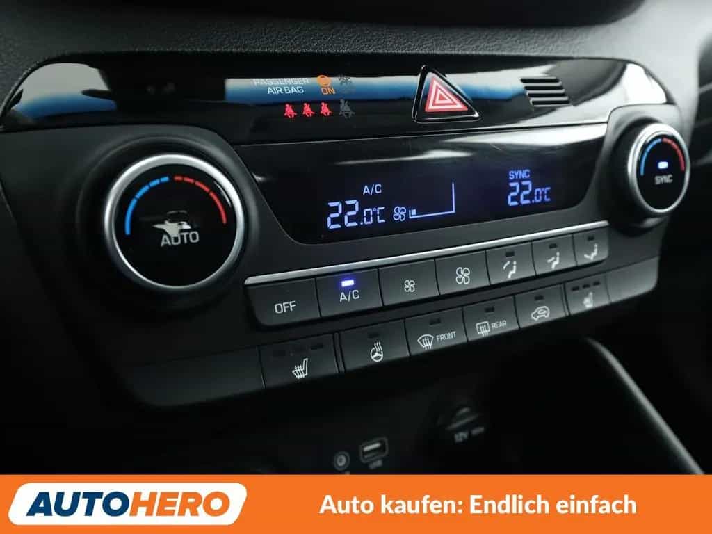 Hyundai TUCSON 1.6 Advantage 2WD*NAVI*TEMPO*CAM*PDC*SHZ* 09/2020-photo-22