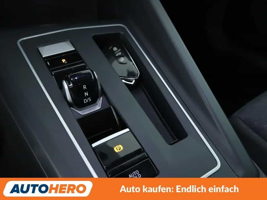 Volkswagen Golf VIII 1.5 eTSI ACT Life Aut.*NAVI*PDC*SHZ* 03/2020-photo-22