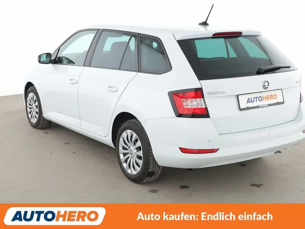 Skoda Fabia 1.0 TSI Ambition Aut.*TEMPO*PDC*SHZ* 03/2019-photo-3