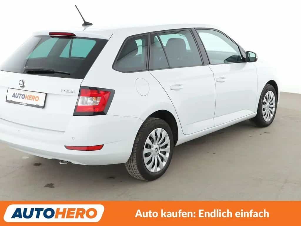 Skoda Fabia 1.0 TSI Ambition Aut.*TEMPO*PDC*SHZ* 03/2019-photo-5
